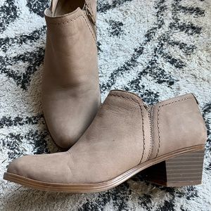 Naturalizer ankle boot